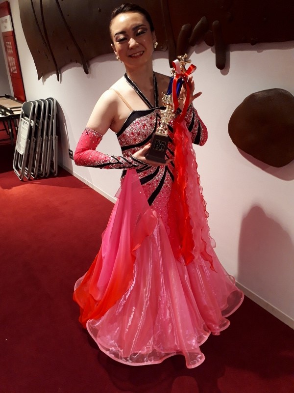 ピンクの社交ダンスリーズナブルレンタルドレス