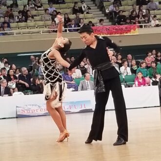 勝てるメンズラテン衣装のセミオーダーができる都内店舗