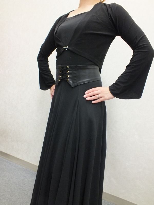 レザーのサッシュベルト A.Vベルト 脚長効果 フェイクレザー