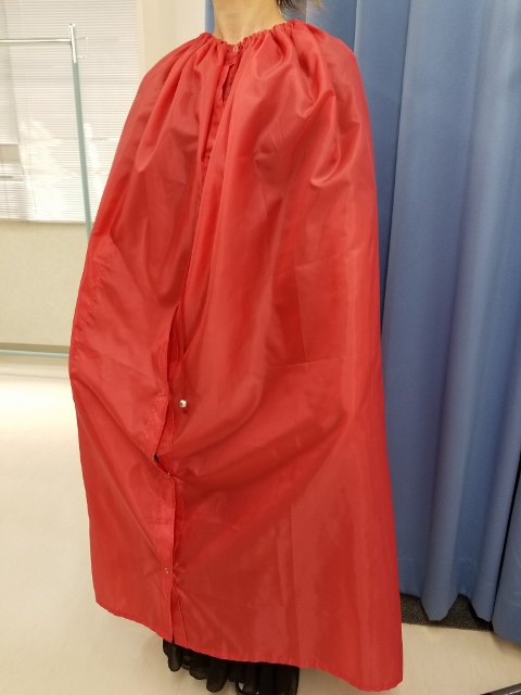 携帯フィッティングカバー 着替えケープ 社交ダンス競技会の必需品 更衣室の無い会場で着替える方法