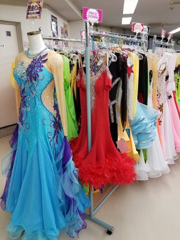 白樺ドレス恒例の夏の大バーゲンセール