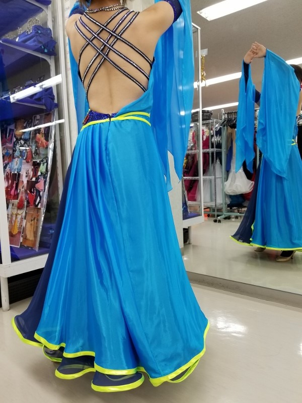 競技向きターコイズブルースタンダードドレス 白樺ドレスネット予約
宅配試着 自宅で楽ちん試着
レンタル&トータルショップ別館Annexインターネットご予約はこちらから