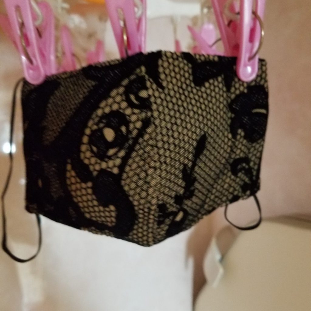 ドレス屋の本気マスク