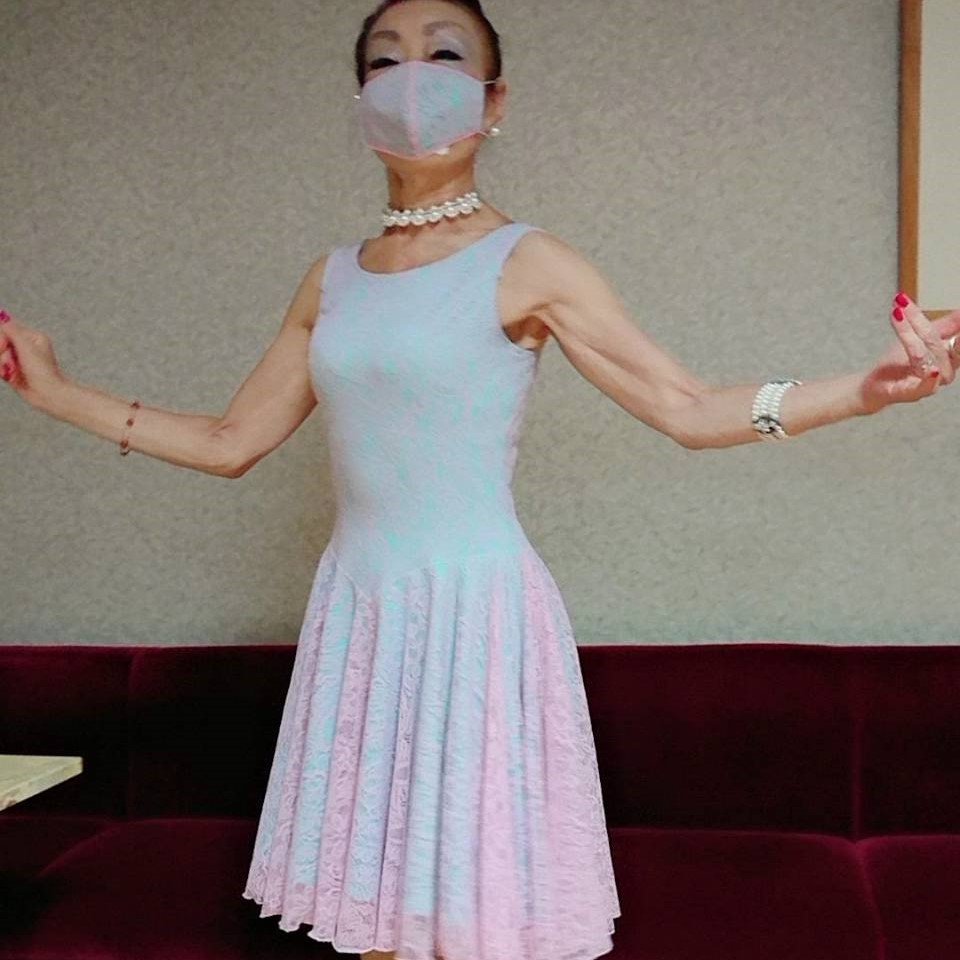 白樺ドレスマスク 国産布マスク 洗える日本製布マスク クールビューティー ネービーフロッキーマスク キラキラチャーム付おしゃれマスク 高級おしゃれマスク 社交ダンス用品 耐久性抜群マスク