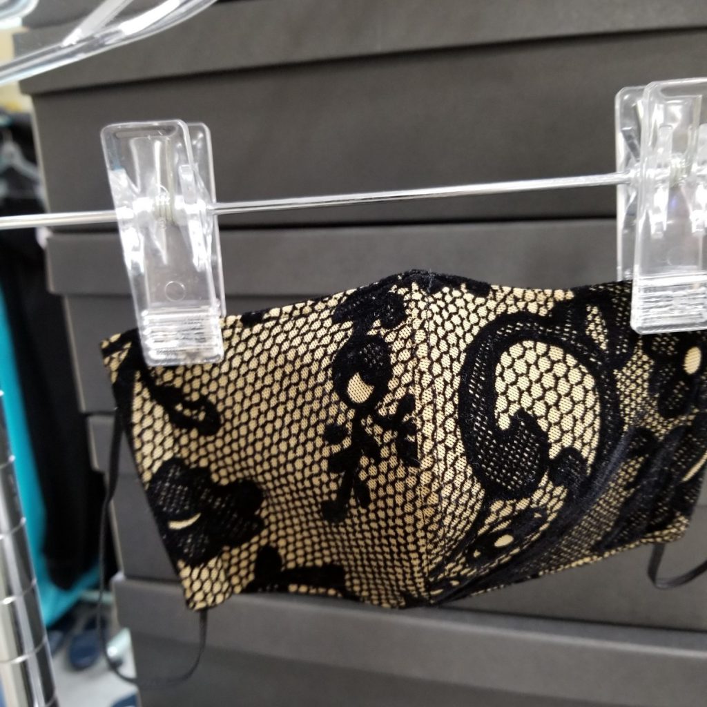 白樺ドレスマスク 国産布マスク 洗える日本製布マスク クールビューティー ネービーフロッキーマスク キラキラチャーム付おしゃれマスク 高級おしゃれマスク 社交ダンス用品 耐久性抜群マスク