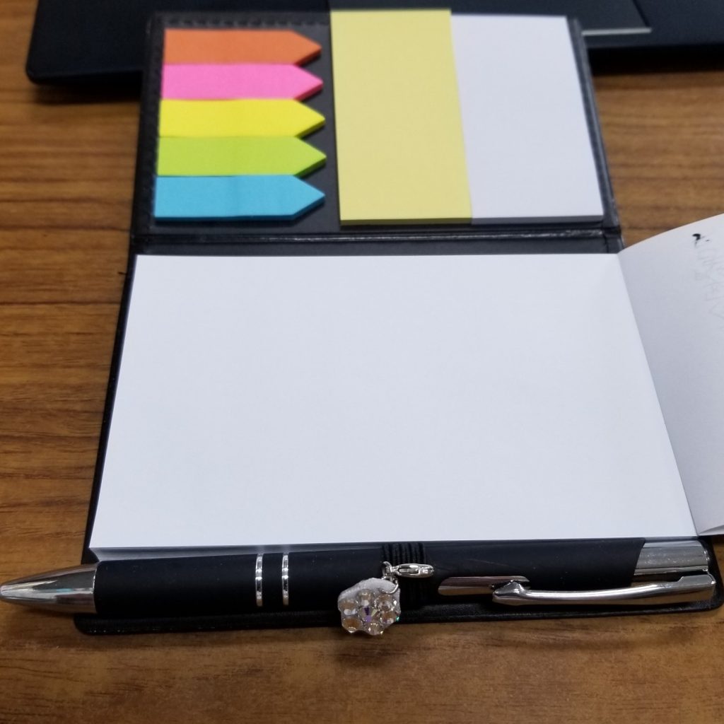 マスクチャーム マスクアクセサリー ラインストーン くまちゃん キラキラチャーム キラキラアクセサリー マスクにつけられる飾り ハンドメイドマスクチャーム 手作りチャーム ギフト用マスクアクセサリー