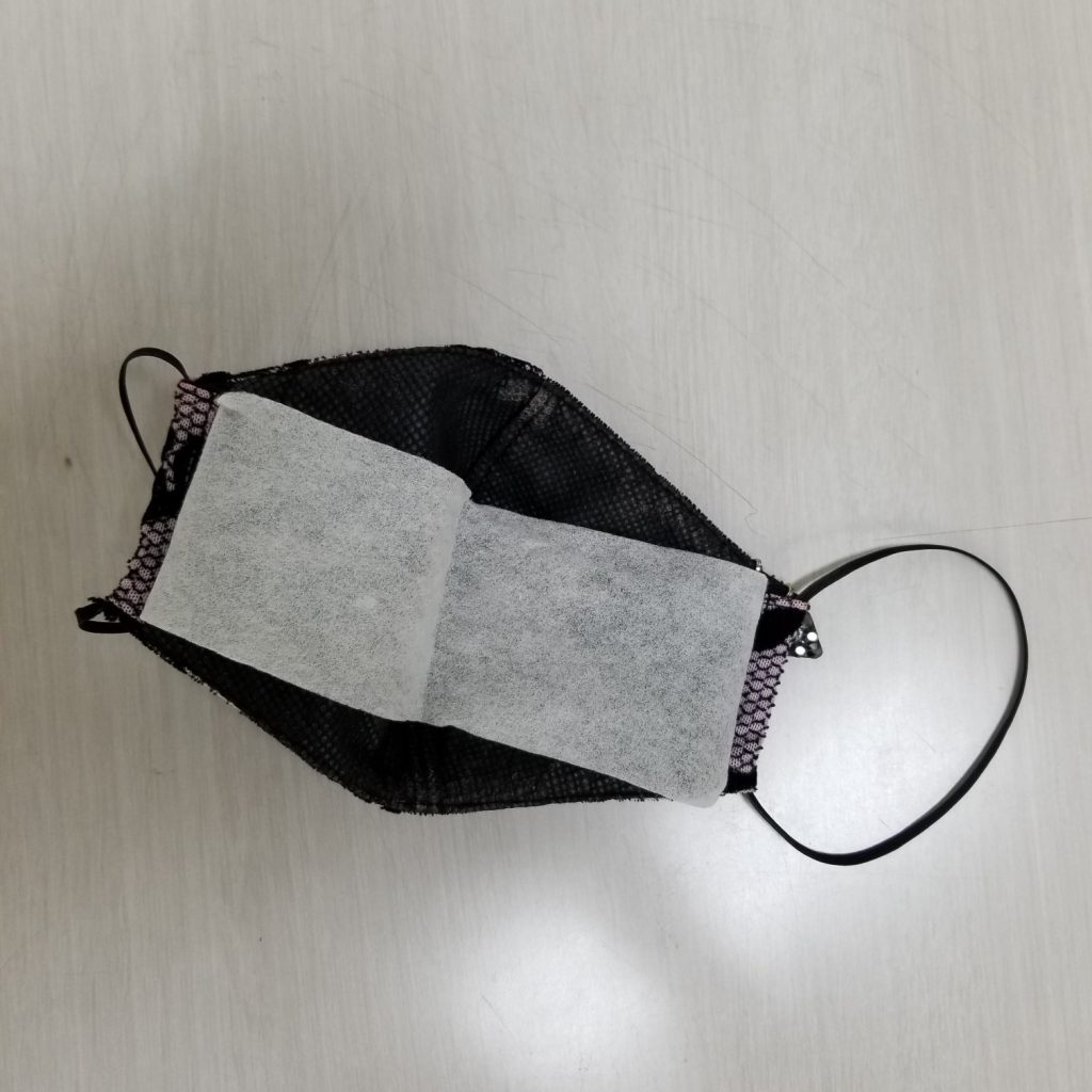 レースマスク,マスクチャーム,チャーム付おしゃれマスク,ドレス生地で作ったマスク,小顔効果抜群のマスク,プレゼントにも使えるおしゃれマスク,高級マスク,洗える高級マスク,丈夫な高級マスク