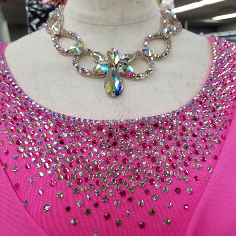 非金属チョーカー 首飾り 首輪
ネックレス ダンスファッション スワロフスキー プレシオサ 敏感肌用ネックレス