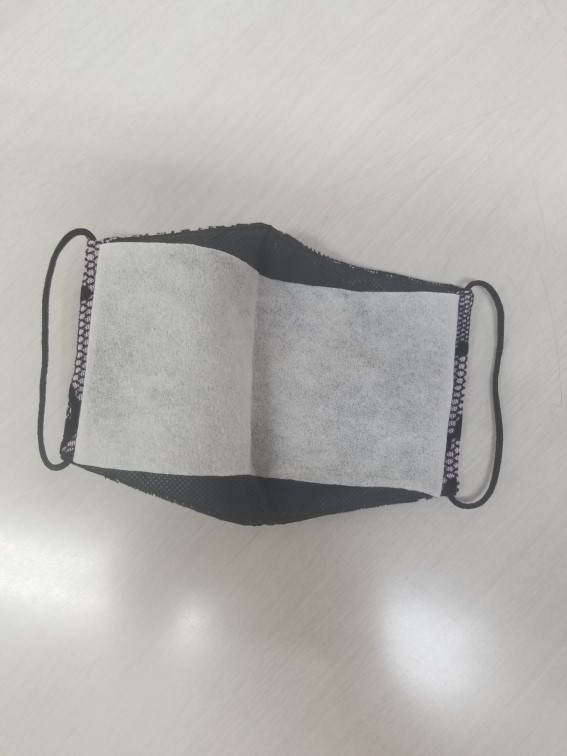 高級おしゃれマスク マスクアクセサリーチャーム クールビューティーマスク フロックオンメッシュマスク チャーム付マスク 洗えるマスク 三層構造マスク 不織布内蔵マスク アスリート用マスク