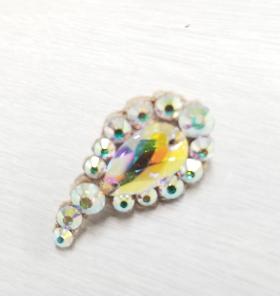 耳が痛くならないイヤリング 非金属のイヤリング 肌の弱い方でもできるイヤリング ラインストーンのイヤリング キラキライヤリング