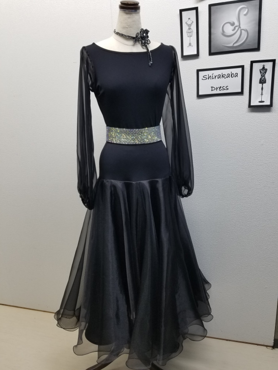 社交ダンスレッスンウェア 黒トップス 袖ジョーゼット クレープ生地のトップス バルーンスリーブトップス
通気性の良いトップス 速乾性のあるトップス 吸汗性のあるトップス