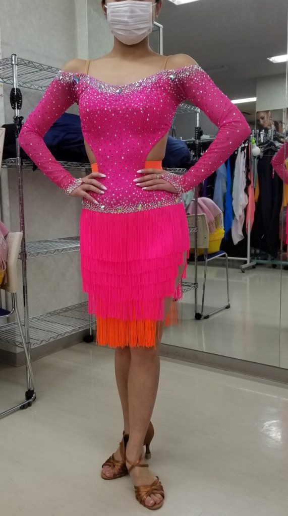 社交ダンスドレスお直し 社交ダンスドレスリフォーム 社交ダンスドレス専門店 ダンスドレス フィギュアスケート衣装お直し 創作ダンス衣装 フィギュアスケート衣装 丈直し