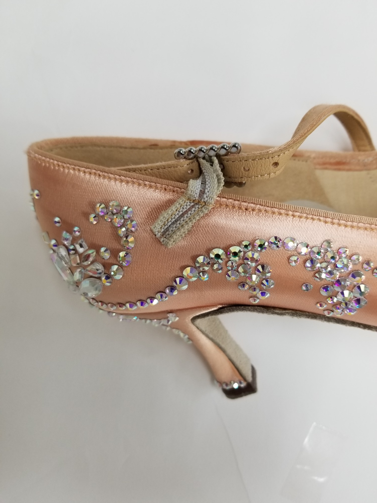 DSIダンスシューズ ストラップ付ダンスシューズ フレッシュカラーのDSIシューズ スタンダードシューズ 競技用ダンスシューズ デモ用ダンスシューズ サテンモダンシューズ