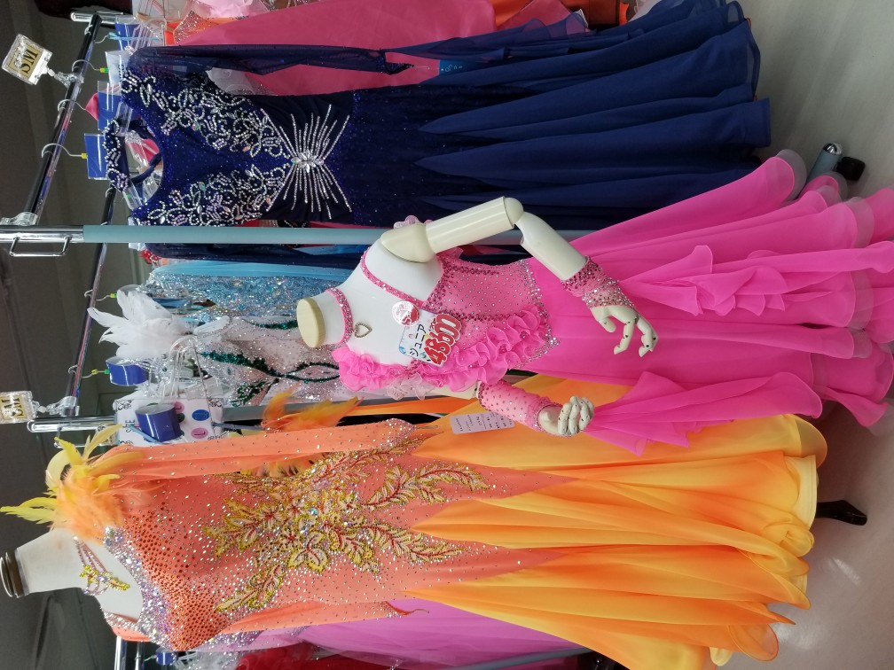白樺ドレスセール 社交ダンス用品店 社交ダンスドレス東京 社交ダンスドレス西日暮里 スタンダードドレス ラテンドレス 20万円以下社交ダンスドレス