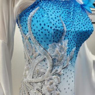 Ｌサイズでエレガントな白っぽいスタンダードドレスを探す