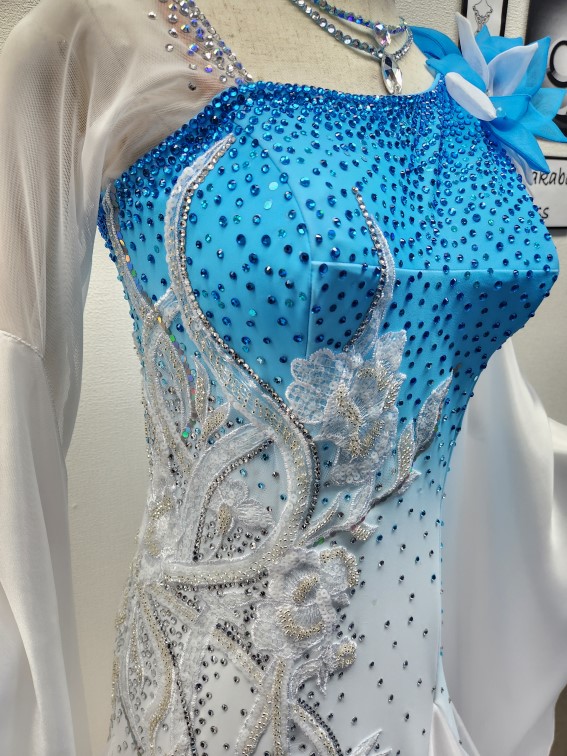 Ｌサイズでエレガントな白っぽいスタンダードドレスを探す