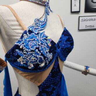 手持ちの社交ダンスドレスを売るにはどうしたら良いか