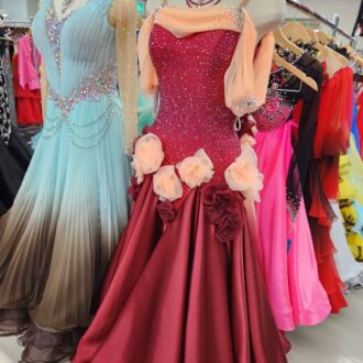 2024白樺ドレス恒例お正月大バーゲンセールと年始営業について