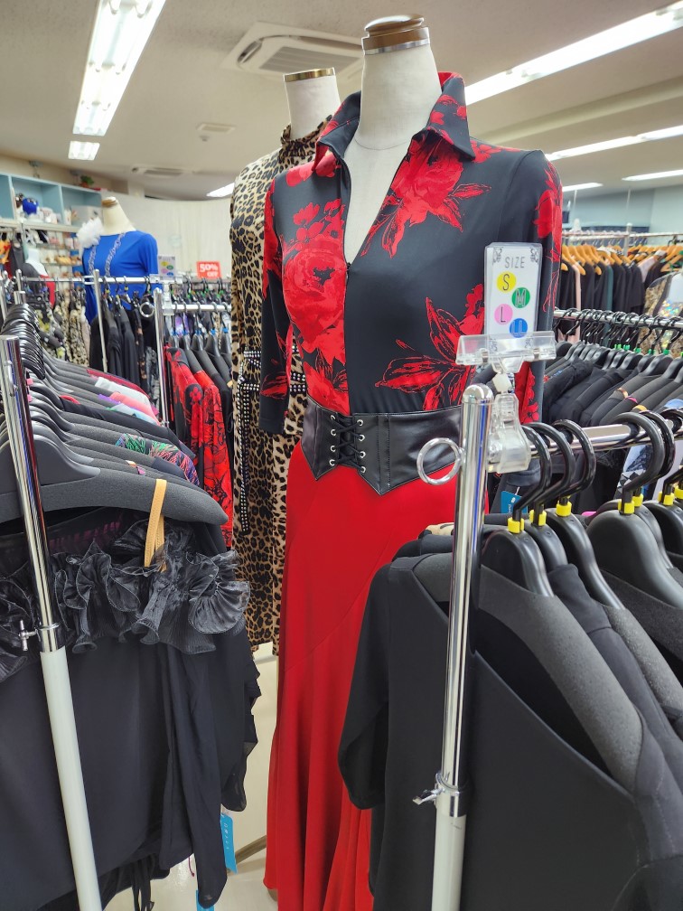 2024スーパージャパンカップ 全日本選抜選手権 社交ダンス競技会 白樺ドレス出店 幕張メッセイベントホール