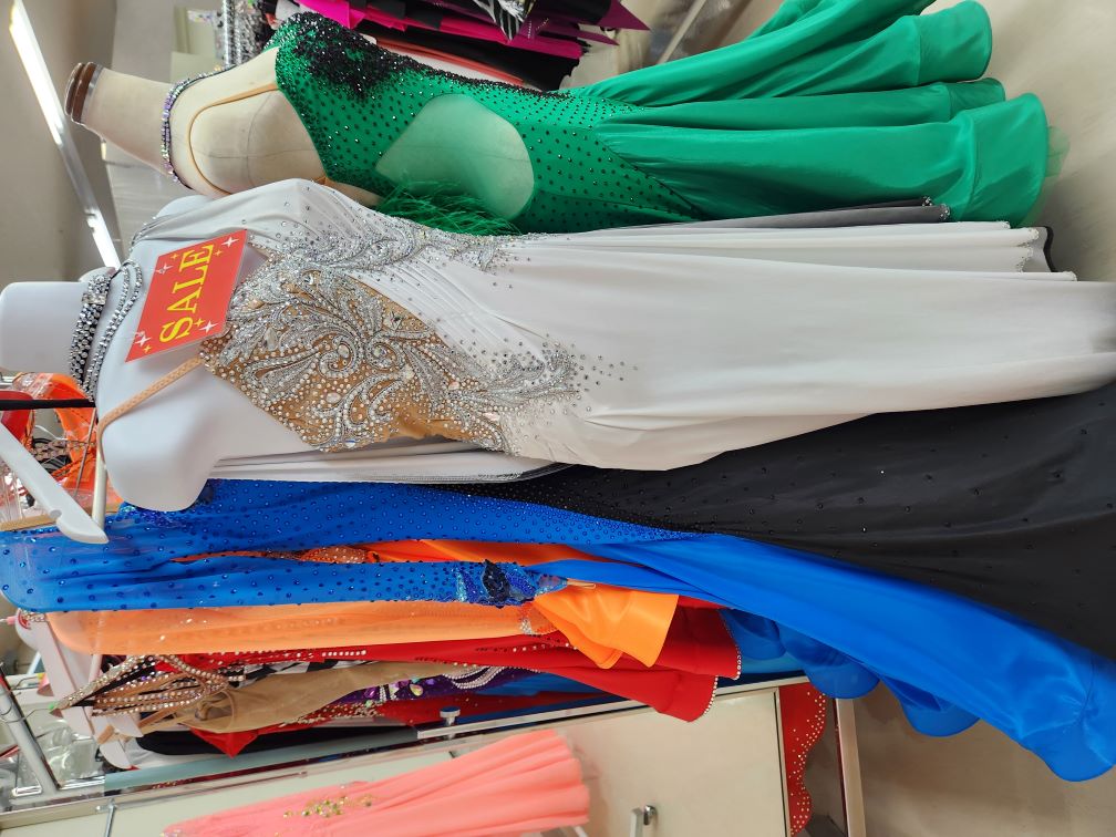 白樺ドレスセール 白樺ドレスお正月大バーゲンセール 社交ダンス用品 社交ダンスドレス 社交ダンスシューズ 社交ダンスアクセサリー 社交ダンス衣装