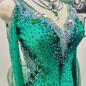 サンバ向きのラテンドレスを探したい