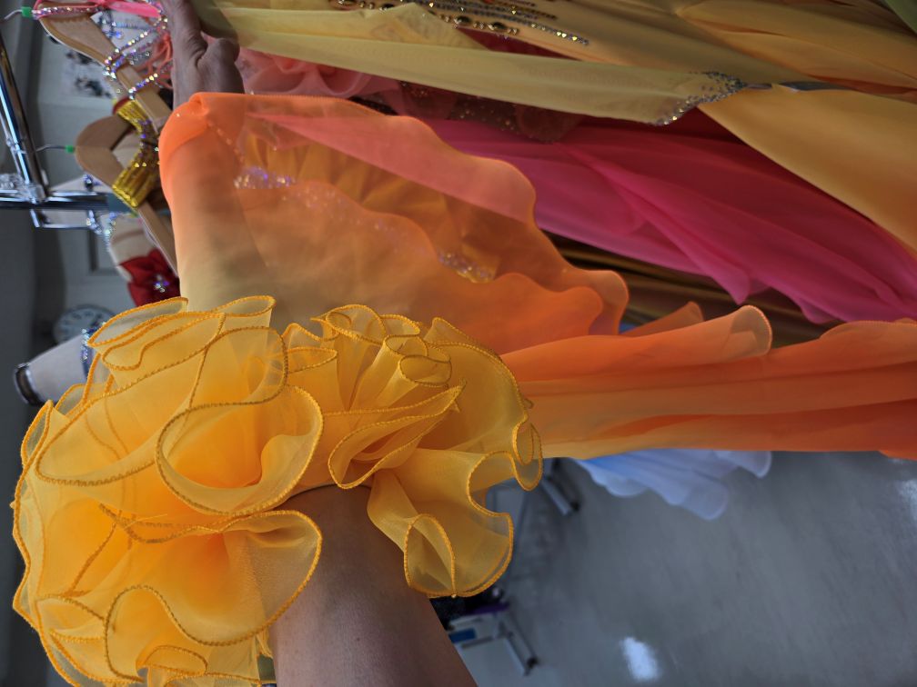 モダンドレス袖 社交ダンスドレス袖リメイク 社交ダンスドレスフロートリメイク 社交ダンスドレスフロート直し ドレスリフォーム ドレスリメイク