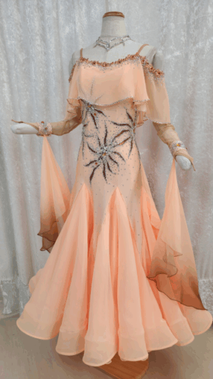 【試着・レンタル・購入】胸元のフリルがキュートな、スタンダード用社交ダンスドレス