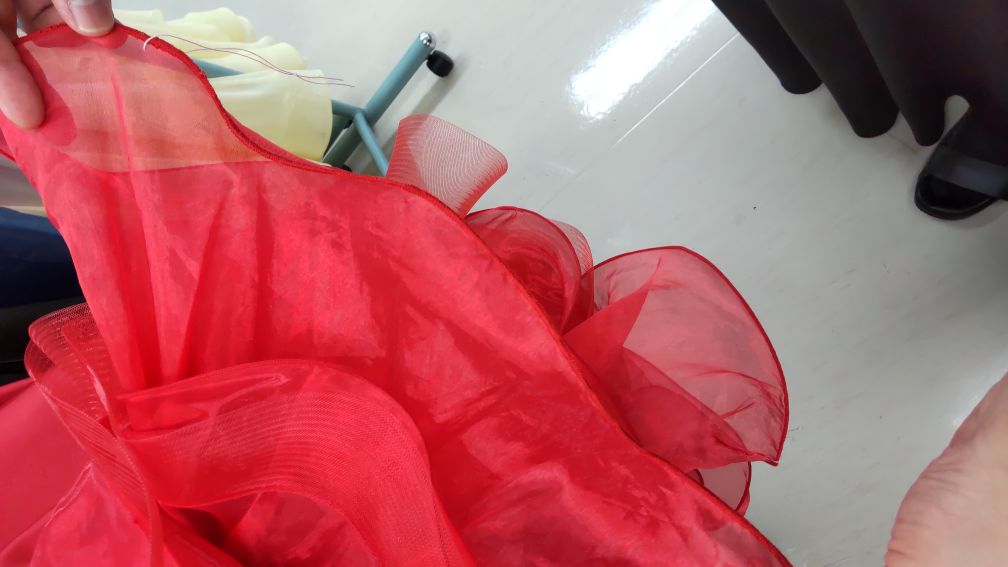 ダンスドレスリメイク ダンスドレスお直し 社交ダンスドレスクリーニング ダンスドレス露出隠し ダンスドレススカートカット ダンスドレス袖丈カット 社交ダンスドレス石取れリペア 社交ダンスドレス破れ