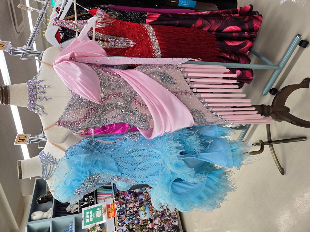 社交ダンスドレスメンテナンス ラテンドレスメンテナンス 社交ダンスドレスクリーニング 白樺ドレスクリーニング 白樺ドレスドレスリペア