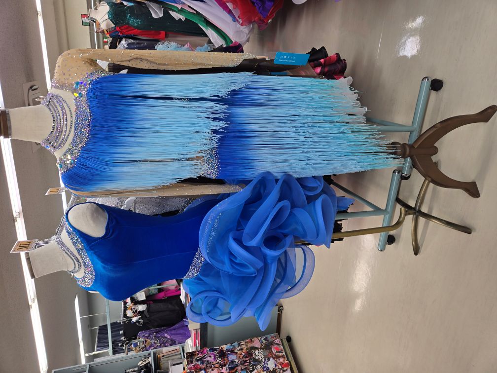 社交ダンスドレス スタンダードドレス ラテンドレス 白樺ドレスセール 日本製ドレス 西日暮里 ダンスファッション 社交ダンス用品