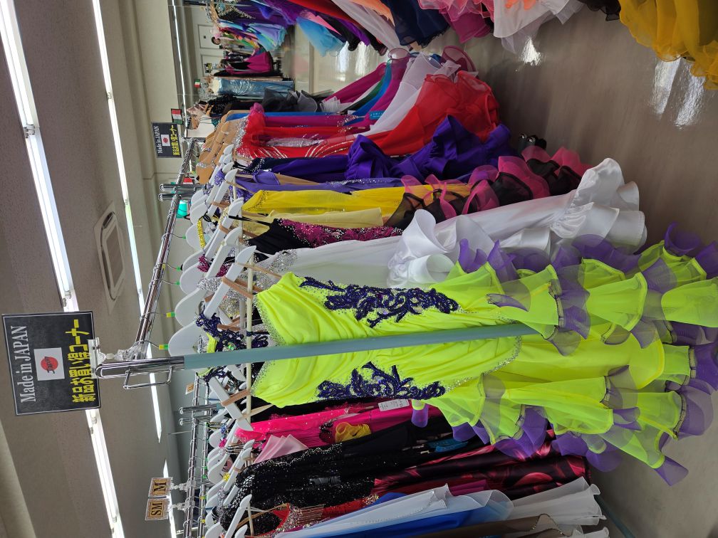 社交ダンスドレス スタンダードドレス ラテンドレス 白樺ドレスセール 日本製ドレス 西日暮里 ダンスファッション 社交ダンス用品