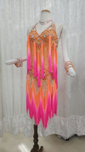 【試着・レンタル・購入】華やかでキュートなオレンジピンクのラテンドレス