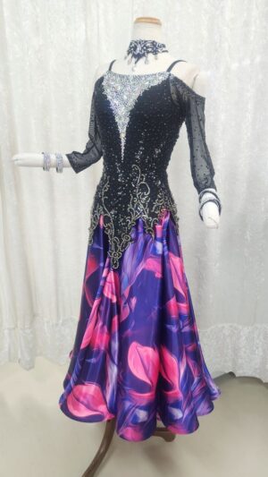 【試着・レンタル・購入】プリントが個性的なパソドレス