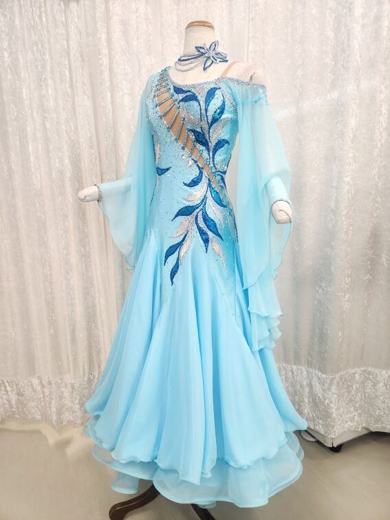 【試着・レンタル・購入】うすブルーのMサイズスタンダードドレス