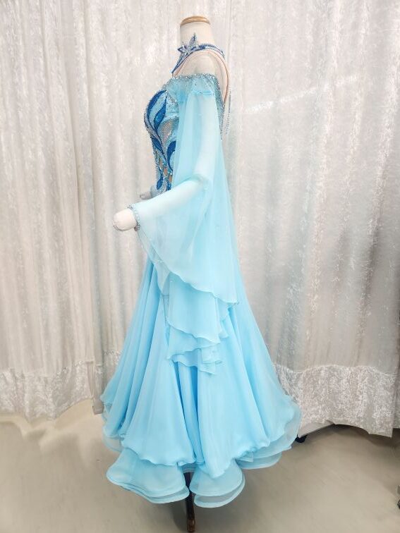 【試着・レンタル・購入】うすブルーのMサイズスタンダードドレス - 画像 (4)