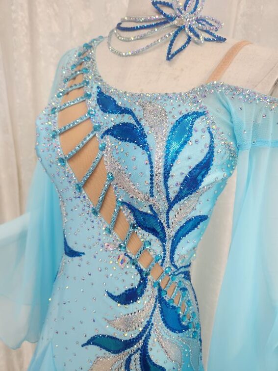 【試着・レンタル・購入】うすブルーのMサイズスタンダードドレス - 画像 (5)