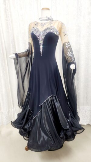 【試着・レンタル・購入】黒のシンプルスタンダードドレス