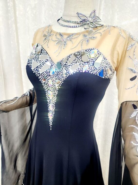 【試着・レンタル・購入】黒のシンプルスタンダードドレス - 画像 (5)