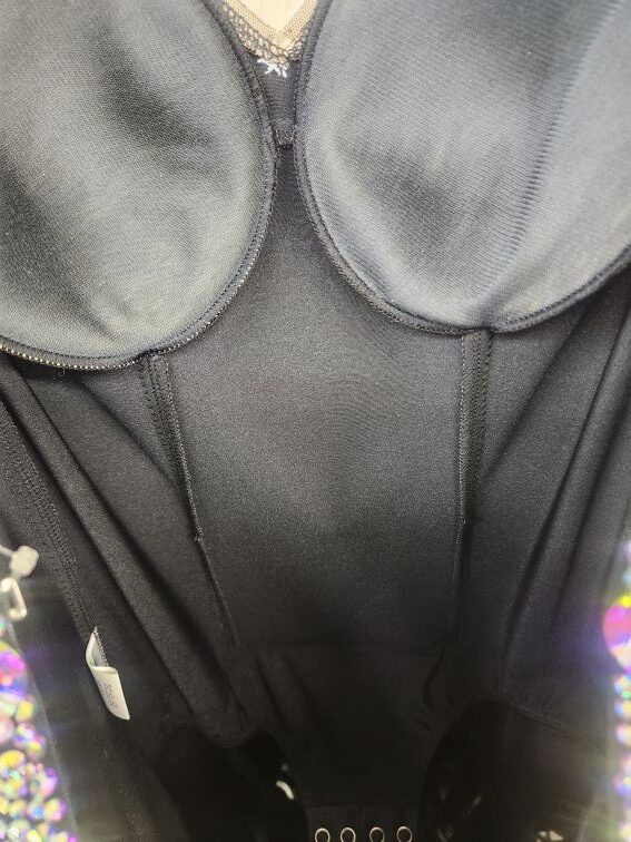 【試着・レンタル・購入】黒のシンプルスタンダードドレス - 画像 (6)