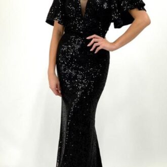 社交ダンスパーティーに着ていく服装は？