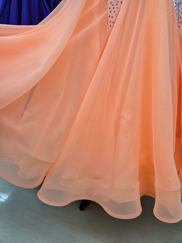 社交ダンスドレスのスカートにボリュームを出したい時｜目的別・プロが教える最適な方法