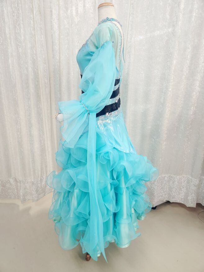 【試着・レンタル・購入】ティアードのミントカラースタンダードドレス - 画像 (4)