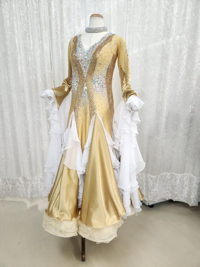 【試着・レンタル・購入】ゴールドの細く見えるLサイズスタンダードドレス