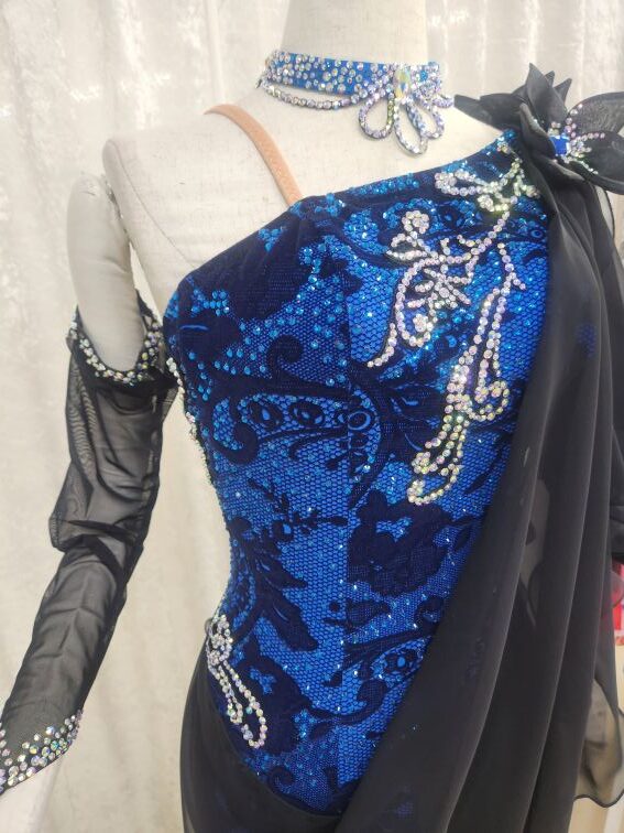 【試着・レンタル・購入】オーシャンブルーのルンバドレス - 画像 (5)