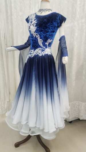 【試着・レンタル・購入】ネイビーベロアのスタンダードドレス