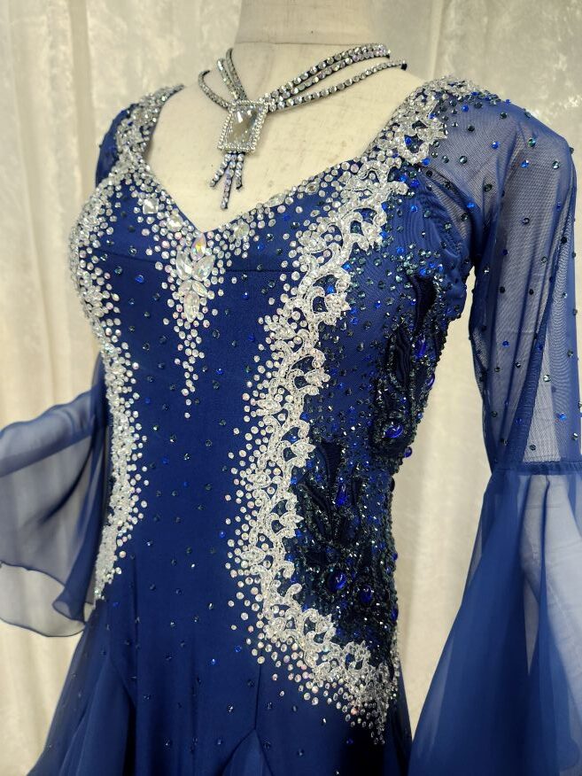 【試着・レンタル・購入】ネイビーカラーのLサイズスタンダードドレス - 画像 (5)