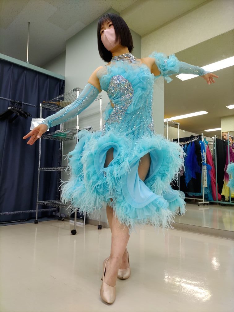 【試着OK】ラテンドレスで体型カバー！足・腕・お腹が気になる方必見の選び方ガイド